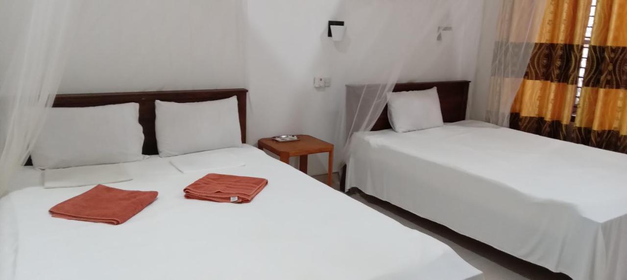 Sigiri Lion Lodge Sigiriya Buitenkant foto