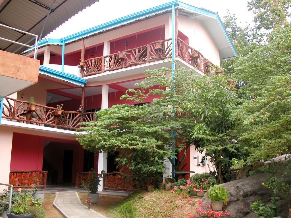 Sigiri Lion Lodge Sigiriya Buitenkant foto