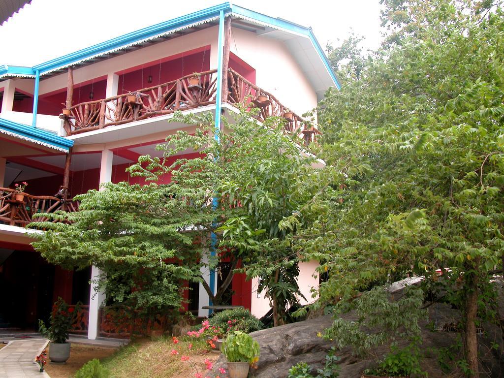 Sigiri Lion Lodge Sigiriya Buitenkant foto