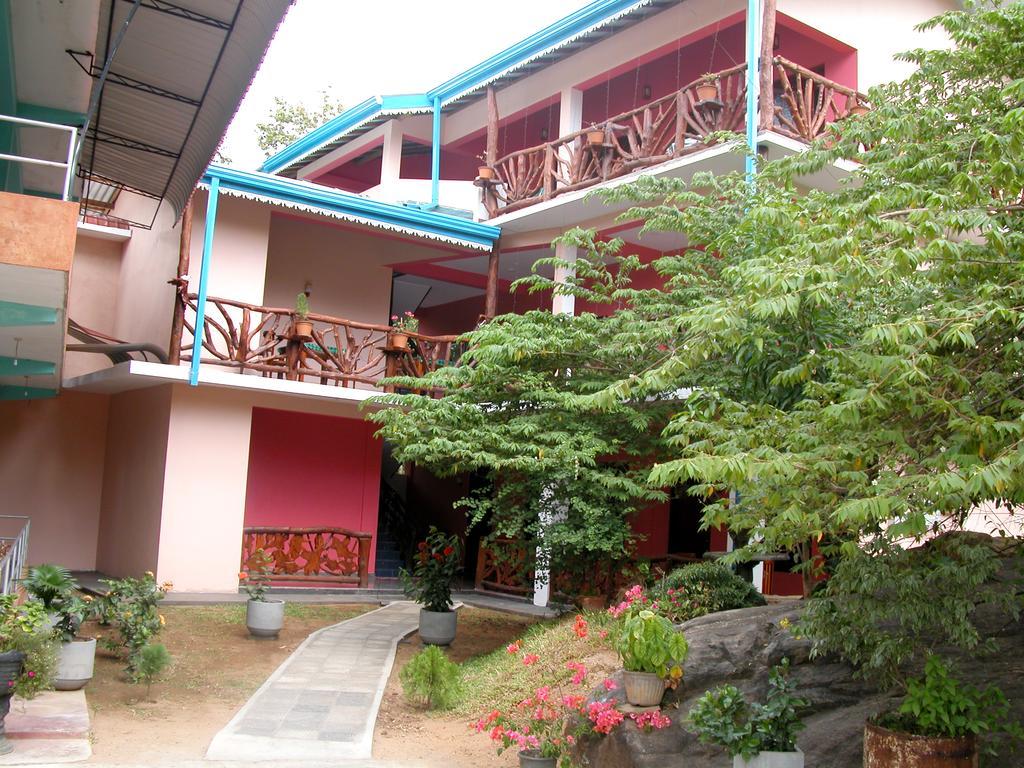 Sigiri Lion Lodge Sigiriya Buitenkant foto